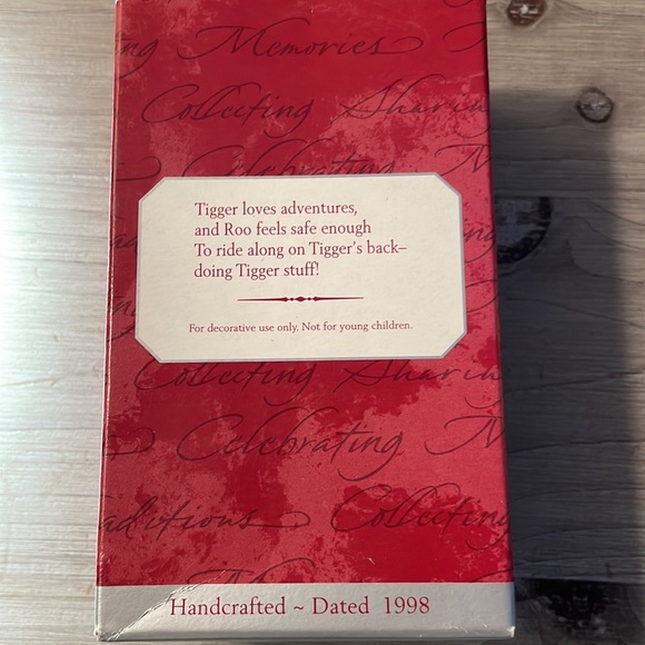 1998 HALLMARK Keepsake Disney Winnie the Pooh Collection Christmas Ornament - Picture 6 of 8